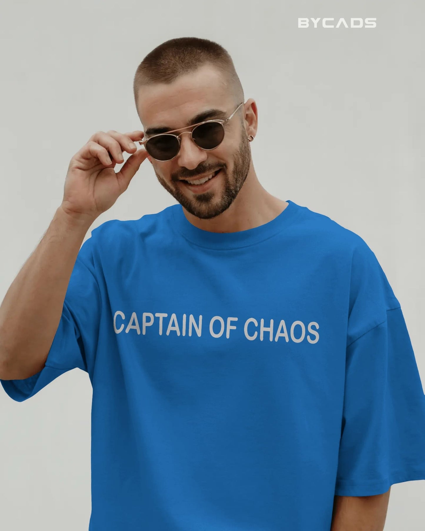 Vintage Pirate Captain Oversized T-Shirt – Parrot & Skull Art by Bycads