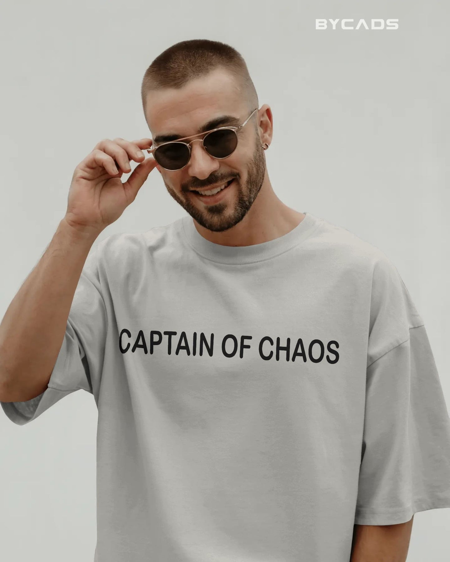 Vintage Pirate Captain Oversized T-Shirt – Parrot & Skull Art by Bycads
