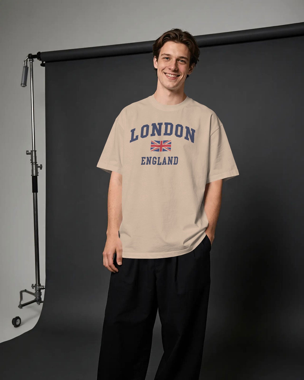 Bycads London England Oversized Graphic T-Shirt | Casual Streetwear Travel T-shirt